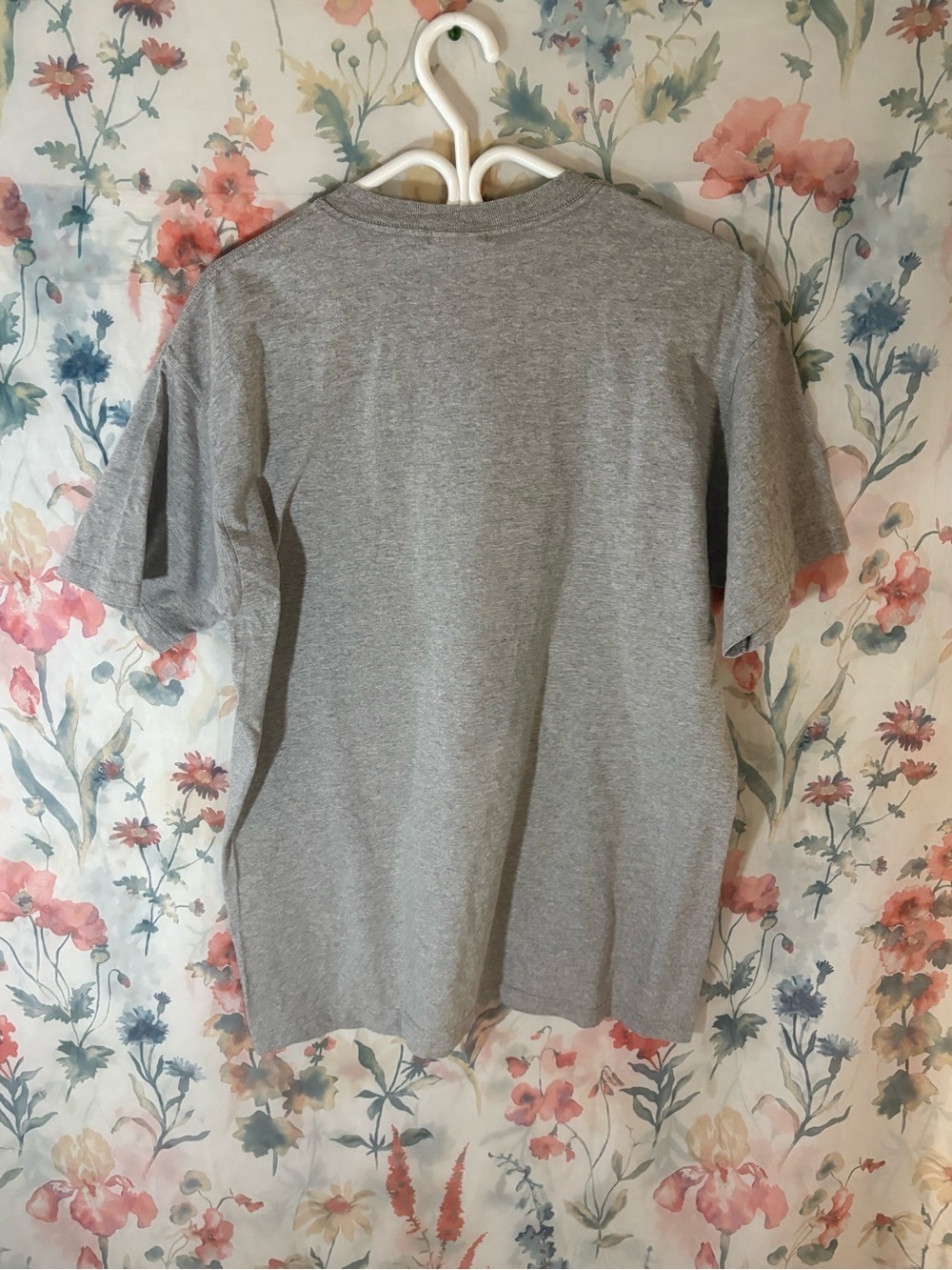 Vintage Gray Graphic 'Seafood Diet' Shark T‑Shirt - Picture 5 of 9